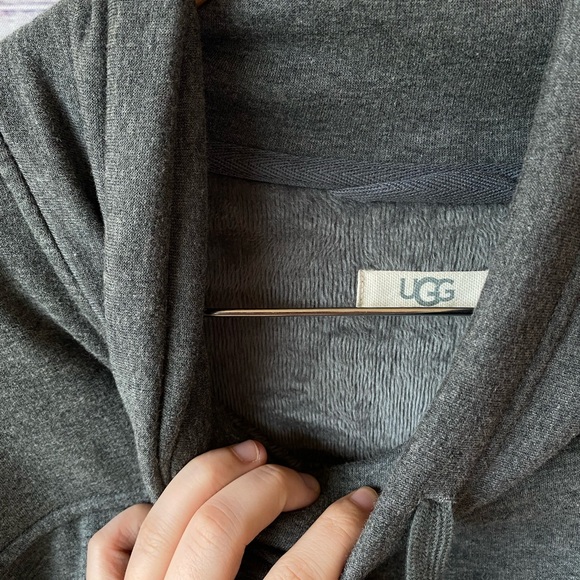 UGG Charlynne Poncho‎ in grey size XS/S NWOT - Picture 6 of 6